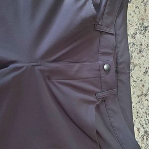 Men’s Lululemon pant in black